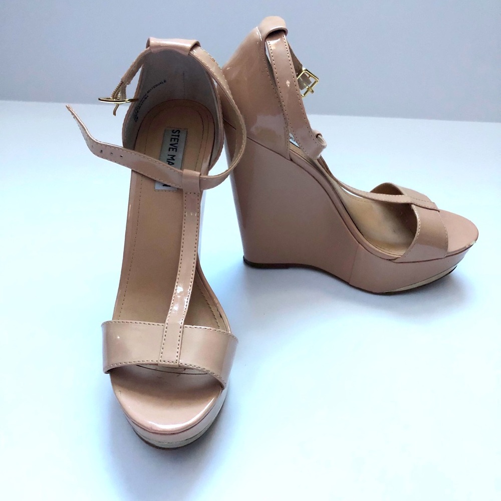 Steve Madden Nude Patent Leather Wedges Size 7.5M
